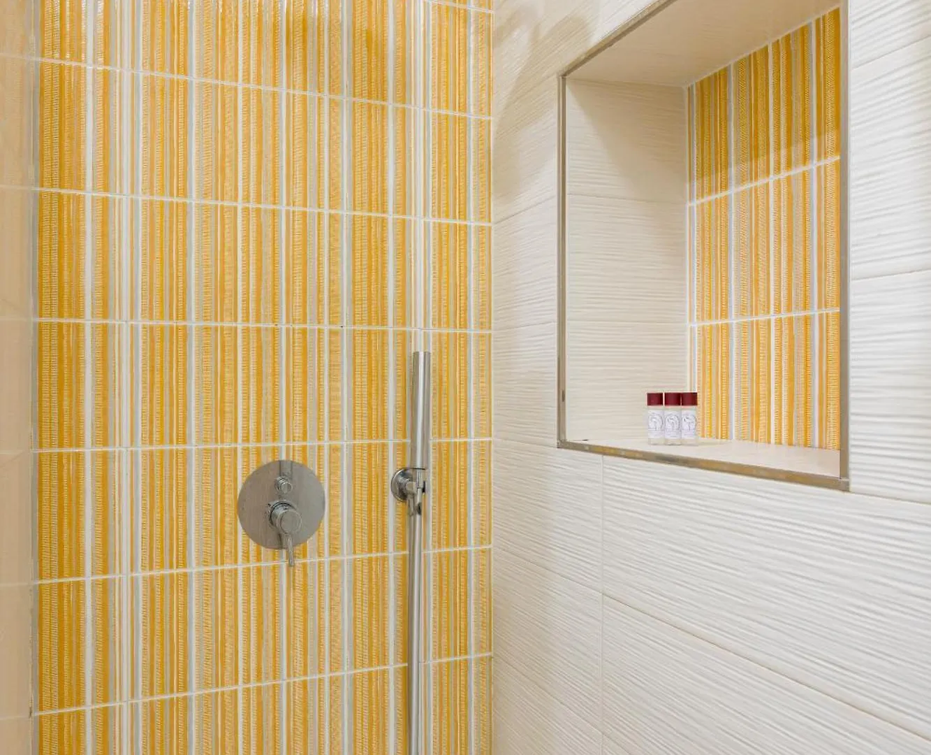 Apartment Malta Modern And Lovely Flat With Parking Naples Italy